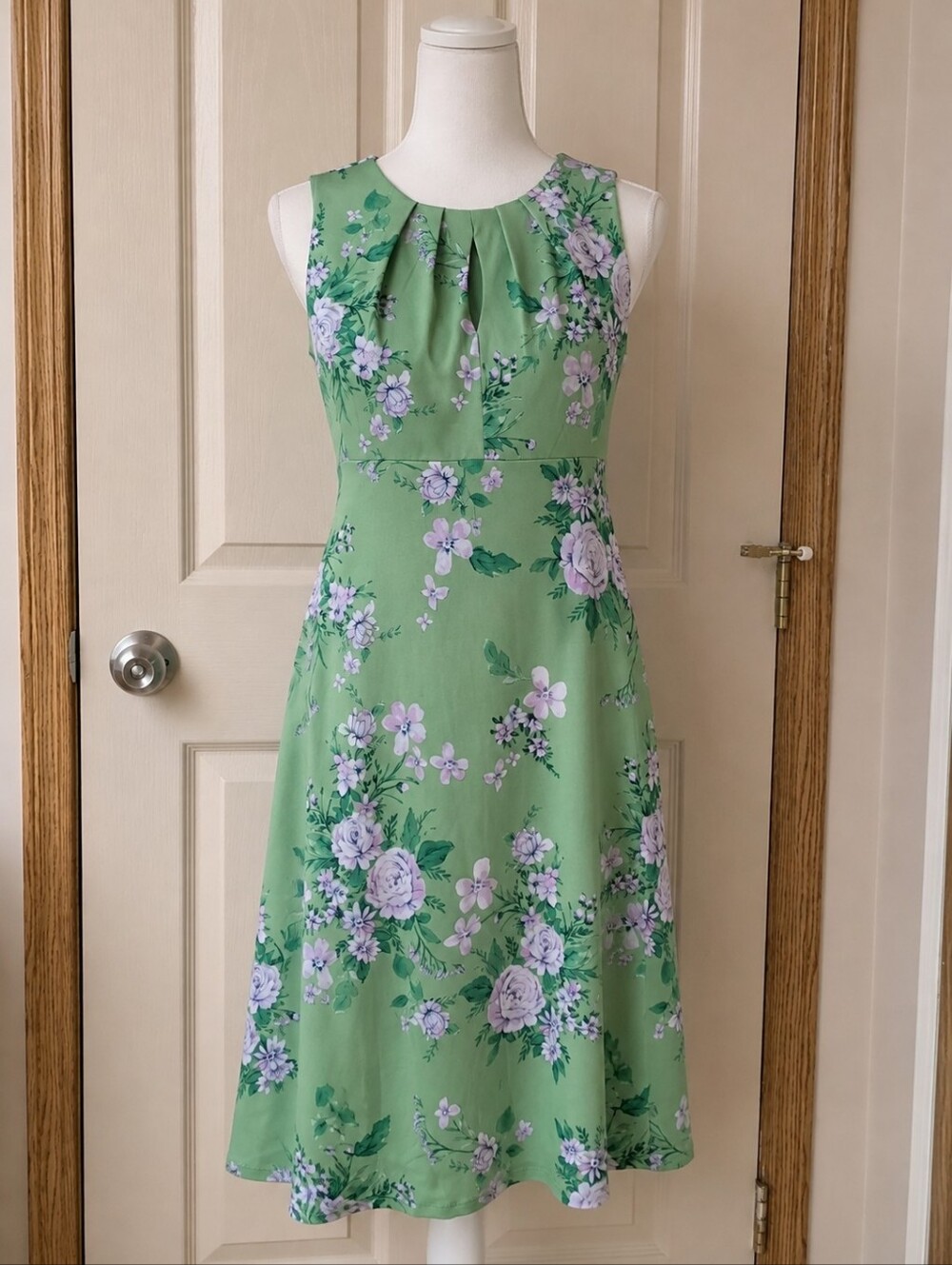 Sleeveless Green Floral Midi Dress